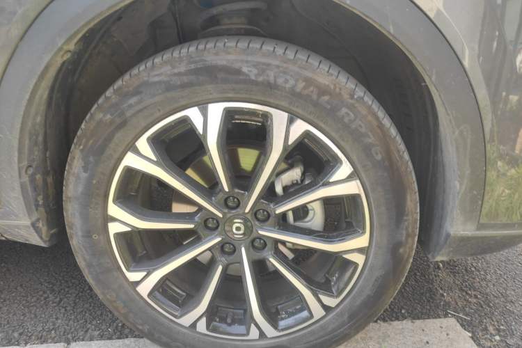 Used CHANGAN NEVO Q05 2025 Truly Delicious Version 125cc Beyond-Excellent Type Right Front Wheel Hub