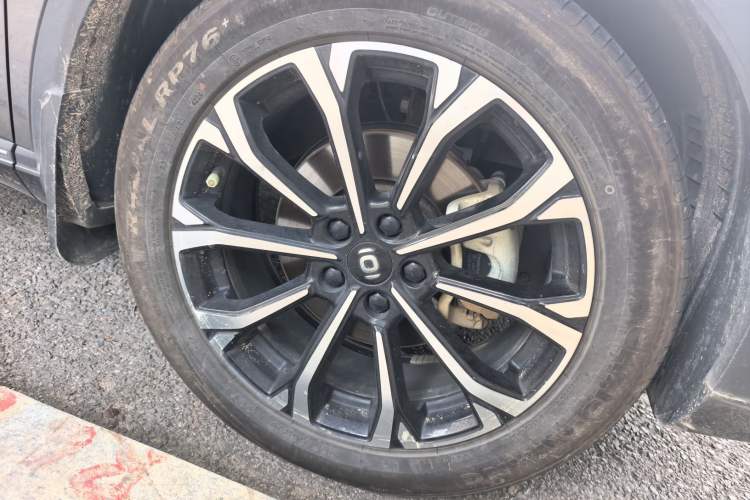 Used CHANGAN NEVO Q05 2025 Truly Delicious Version 125cc Beyond-Excellent Type Right Front Wheel Hub
