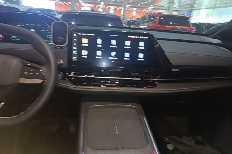 Used CHANGAN NEVO Q05 2025 Truly Delicious Version 125 Deluxe Edition Audio And AC Panel