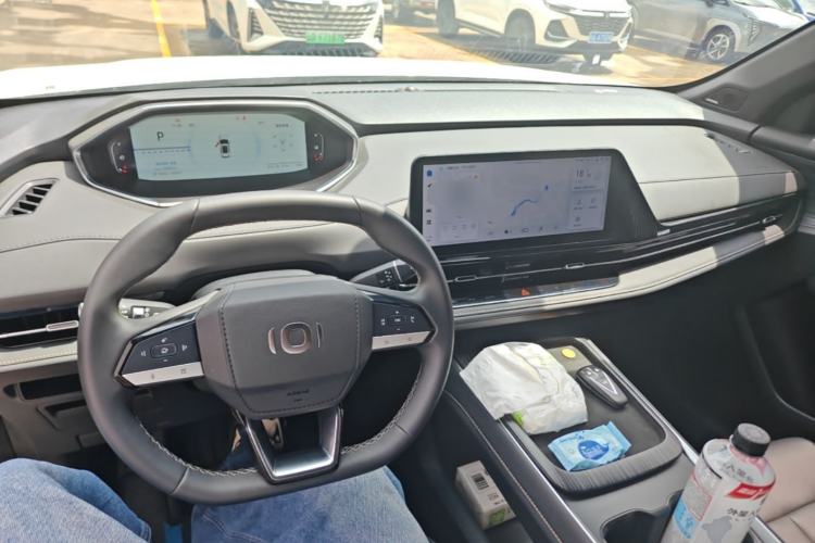 Used CHANGAN NEVO Q05 2025 Truly Delicious Version 125cc Beyond-Excellent Type Center Console