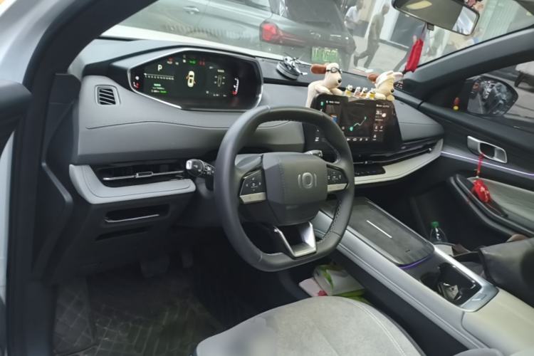 Used CHANGAN NEVO Q05 2025 Truly Delicious Version 125cc Beyond-Excellent Type Center Console