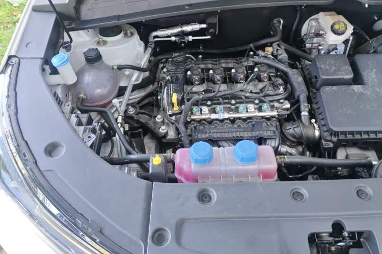 Used CHANGAN NEVO Q05 2025 Truly Delicious Version 125cc Beyond-Excellent Type Engine Bay Right