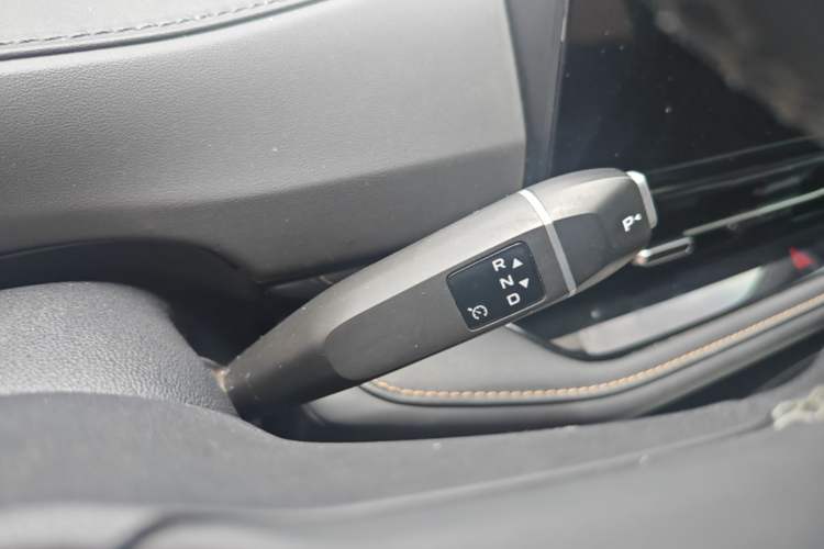 Used CHANGAN NEVO Q05 2025 Truly Delicious Version 125 Deluxe Edition Gear Lever