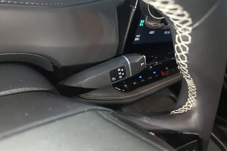 Used CHANGAN NEVO Q05 2025 Truly Delicious Version 125 Deluxe Edition Gear Lever
