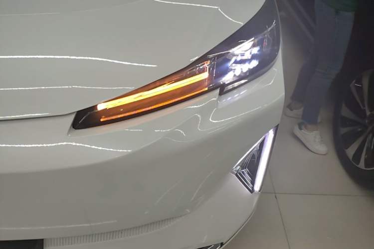 Used CHANGAN NEVO Q05 2025 Truly Delicious Version 125 Deluxe Edition Left Front Headlight