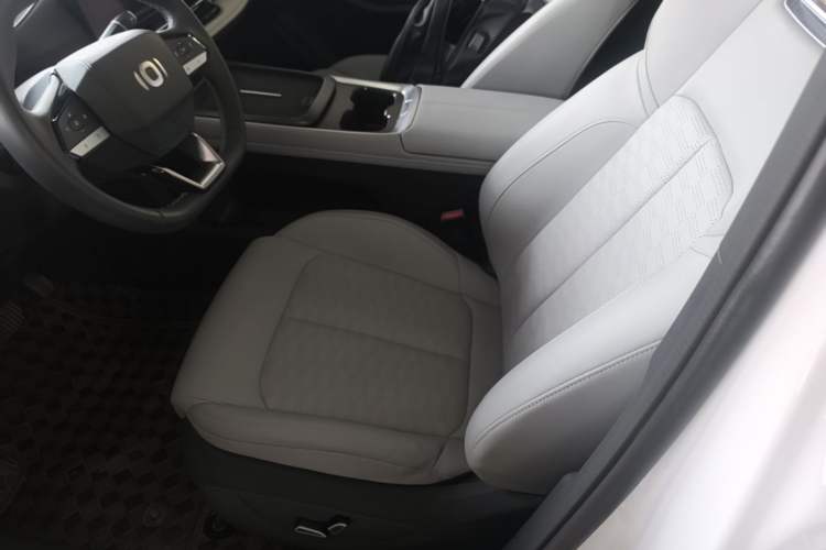 Used CHANGAN NEVO Q05 2025 Truly Delicious Version 125cc Beyond-Excellent Type Left Front Seat