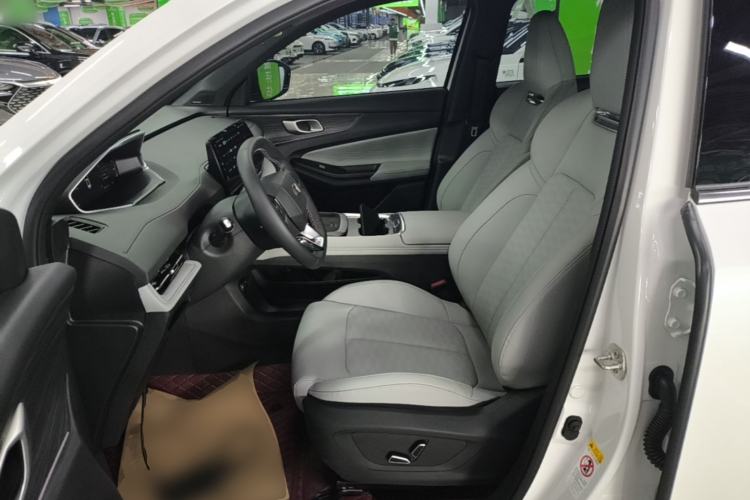 Used CHANGAN NEVO Q05 2025 Truly Delicious Version 125cc Beyond-Excellent Type Left Front Seat