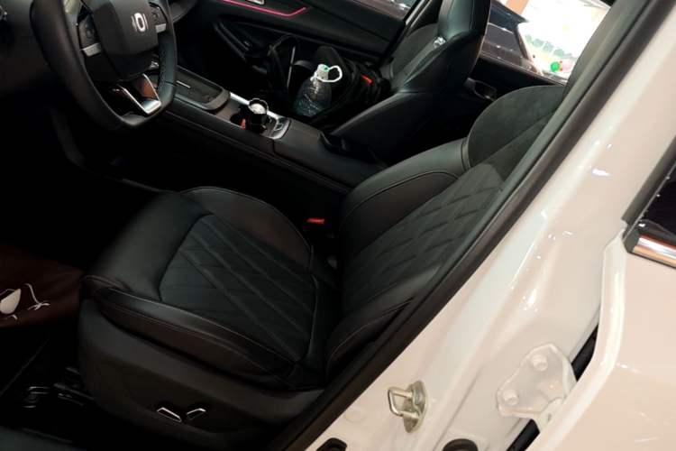 Used CHANGAN NEVO Q05 2025 Truly Delicious Version 125 Deluxe Edition Left Front Seat