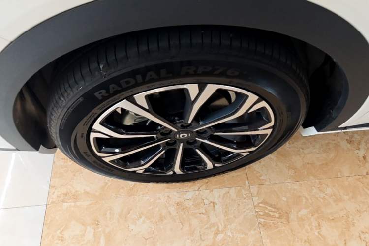Used CHANGAN NEVO Q05 2025 Truly Delicious Version 125 Deluxe Edition Left Front Wheel Hub