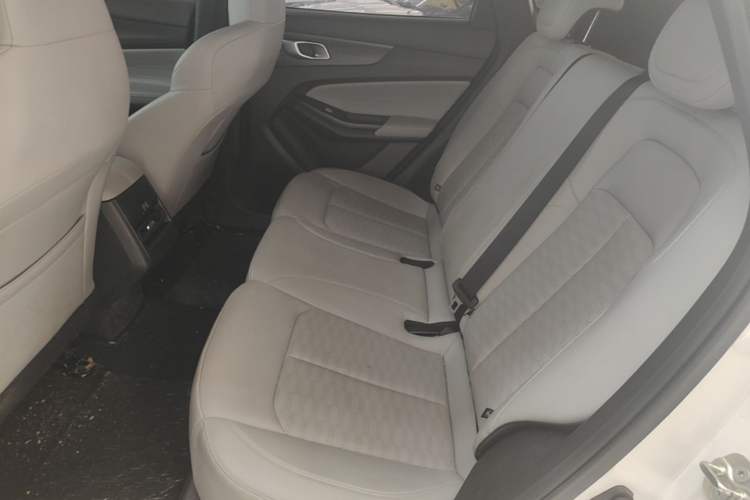Used CHANGAN NEVO Q05 2025 Truly Delicious Version 125 Leading-Edge Edition Left Rear Seat