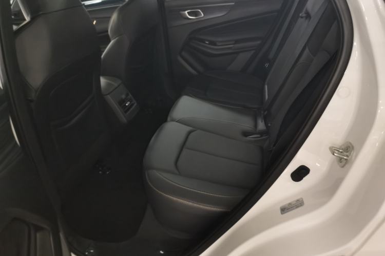 Used CHANGAN NEVO Q05 2025 Truly Delicious Version 125cc Beyond-Excellent Type Left Rear Seat
