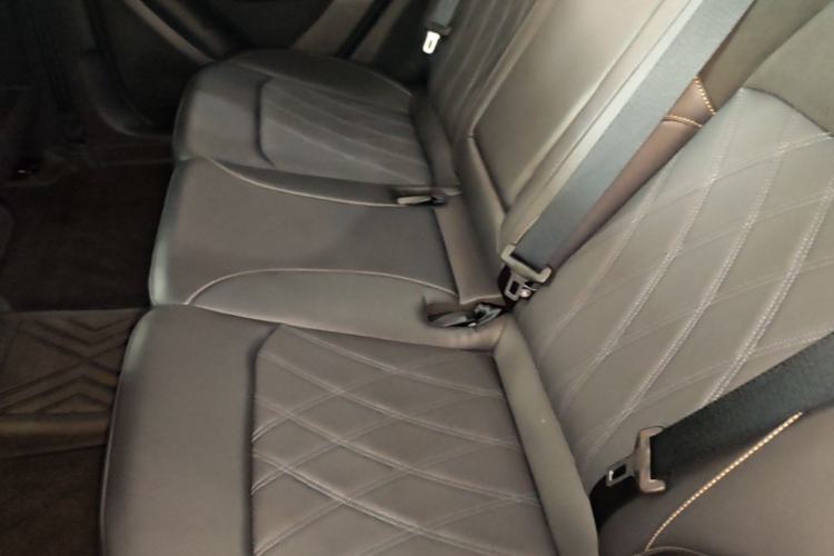 Used CHANGAN NEVO Q05 2025 Truly Delicious Version 125 Deluxe Edition Left Rear Seat