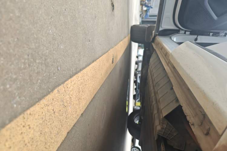 Used CHANGAN NEVO Q05 2025 Truly Delicious Version 125 Deluxe Edition Left Side Sill