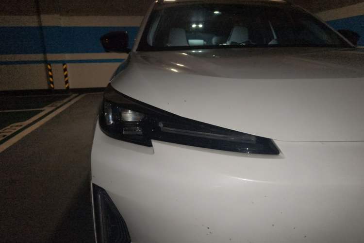 Used CHANGAN NEVO Q05 2025 Truly Delicious Version 125cc Beyond-Excellent Type Right Front Headlight