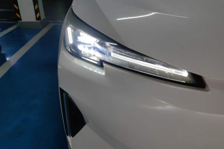 Used CHANGAN NEVO Q05 2025 Truly Delicious Version 125 Deluxe Edition Right Front Headlight