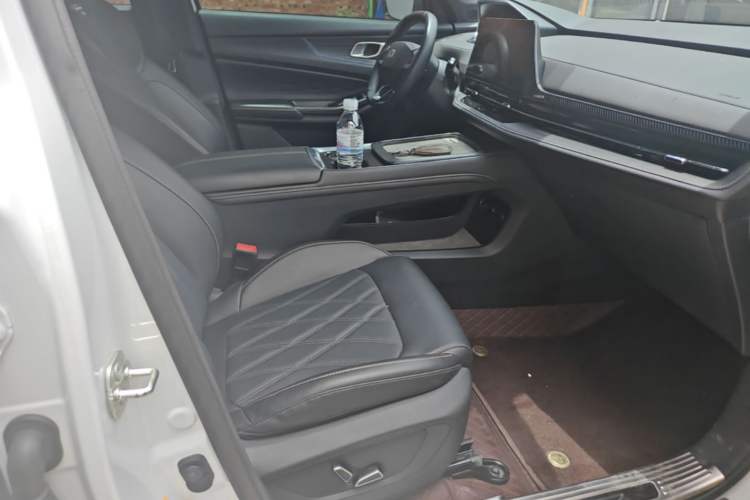 Used CHANGAN NEVO Q05 2025 Truly Delicious Version 125 Deluxe Edition Right Front Seat