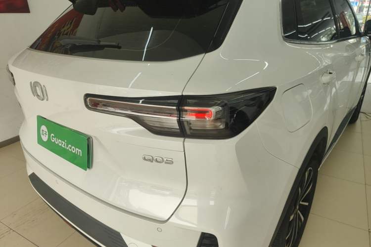 Used CHANGAN NEVO Q05 2025 Truly Delicious Version 125 Leading-Edge Edition Right Rear Taillight