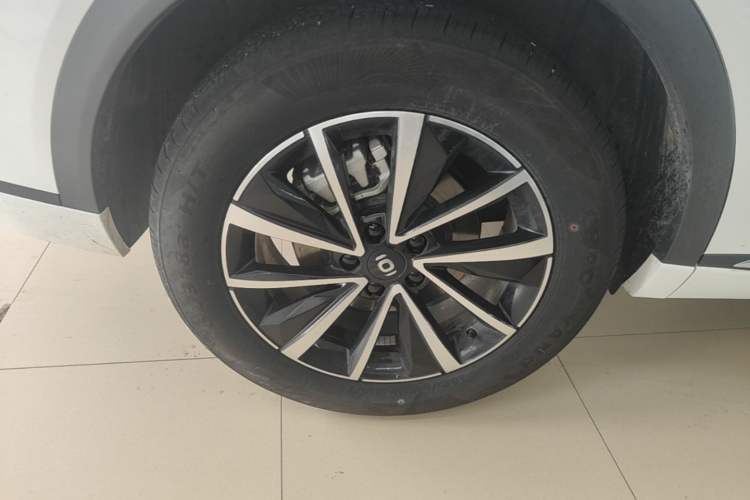 Used CHANGAN NEVO Q05 2025 Truly Delicious Version 125 Leading-Edge Edition Right Rear Wheel Hub
