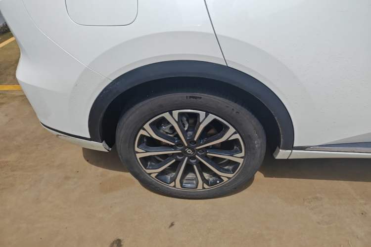 Used CHANGAN NEVO Q05 2025 Truly Delicious Version 125cc Beyond-Excellent Type Right Rear Wheel Hub