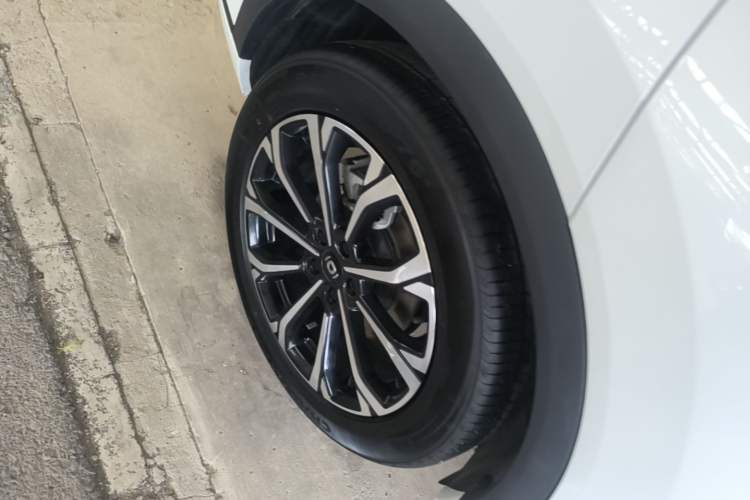 Used CHANGAN NEVO Q05 2025 Truly Delicious Version 125cc Beyond-Excellent Type Right Rear Wheel Hub