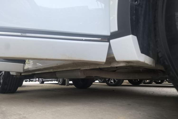 Used CHANGAN NEVO Q05 2025 Truly Delicious Version 125cc Beyond-Excellent Type Right Side Sill