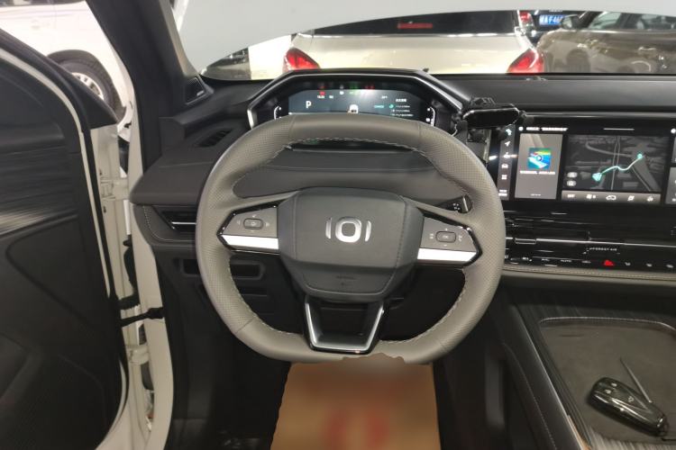 Used CHANGAN NEVO Q05 2025 Truly Delicious Version 125cc Beyond-Excellent Type Steering Wheel