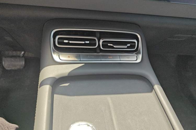 Used CHANGAN NEVO Q05 2026 Model 506 Max Audio And AC Panel