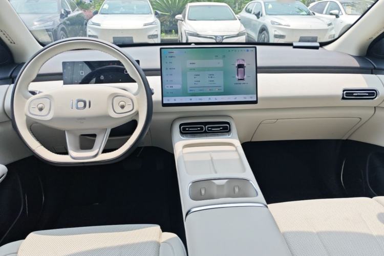 Used CHANGAN NEVO Q05 2026 Model 506 Max Center Console