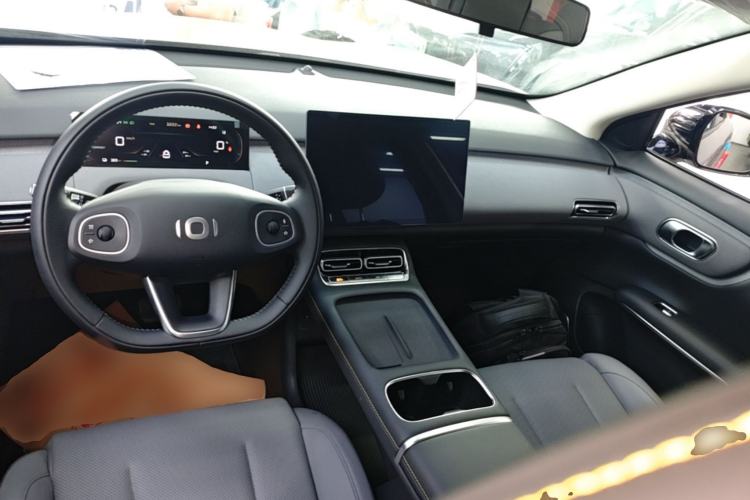 Used CHANGAN NEVO Q05 2026 Model 506Max+ Center Console
