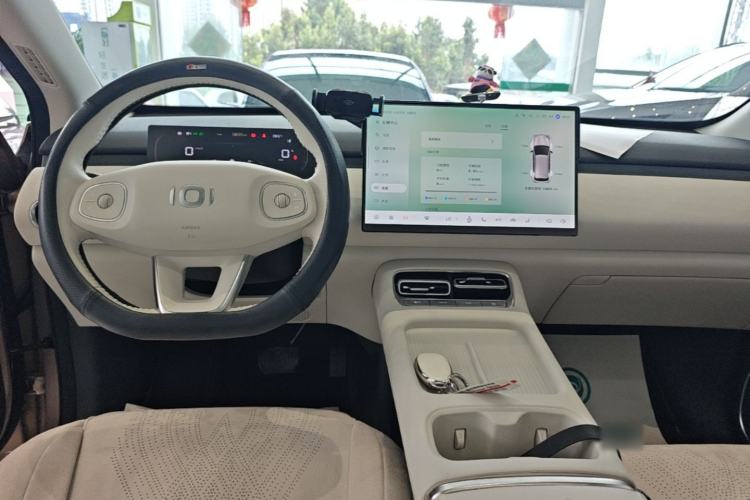 Used CHANGAN NEVO Q05 2026 Model 506 Laser Ultra+ Center Console