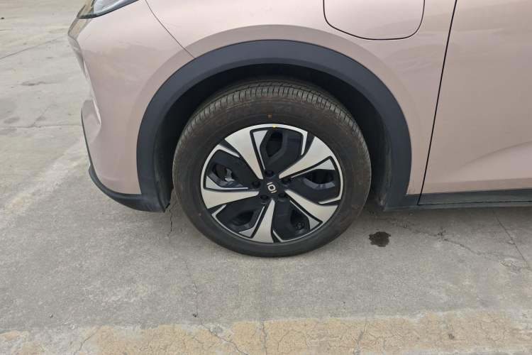 Used CHANGAN NEVO Q05 2026 Model 506 Max Exterior 4