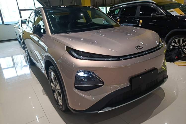 Used CHANGAN NEVO Q05 2026 Model 506 Max Front Right 45 Deg