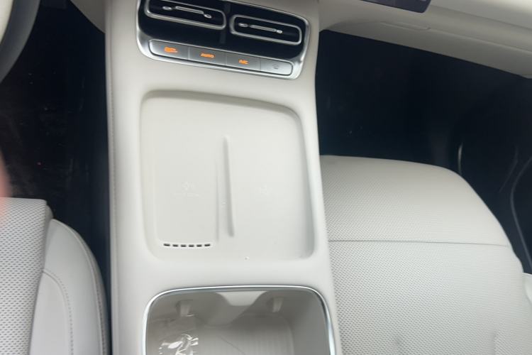 Used CHANGAN NEVO Q05 2026 Model 506 Max Gear Lever
