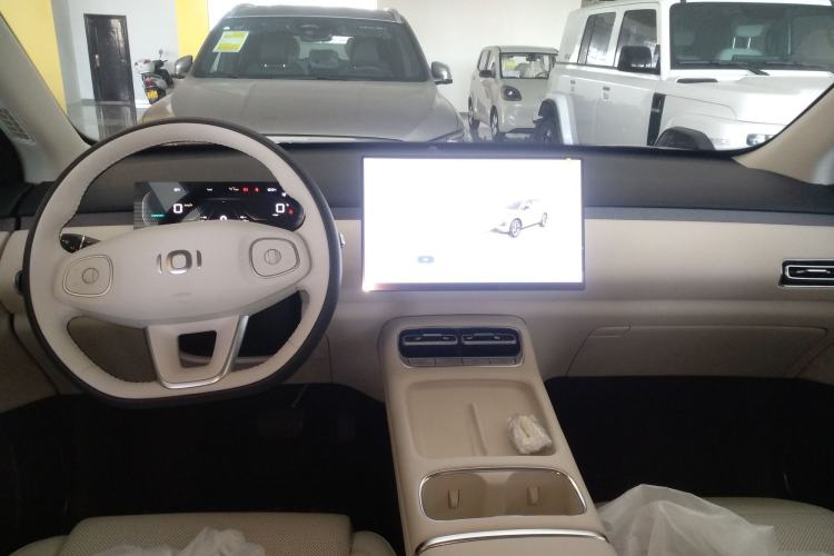 Used CHANGAN NEVO Q05 2026 Model 506 Max Interior 2