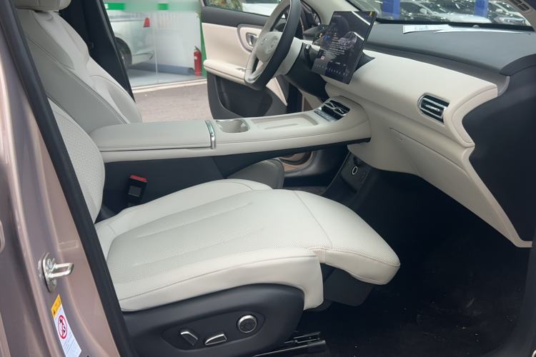 Used CHANGAN NEVO Q05 2026 Model 506 Max Interior 3