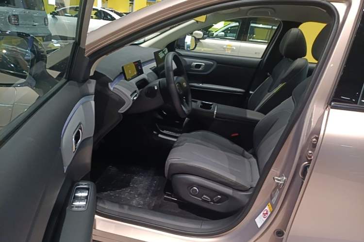 Used CHANGAN NEVO Q05 2026 Model 506 Max Left Front Seat