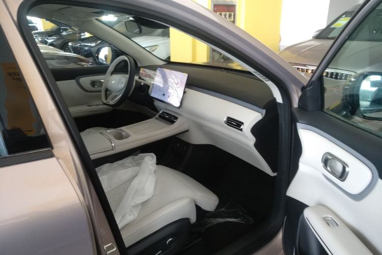 Used CHANGAN NEVO Q05 2026 Model 506 Max Right Front Seat