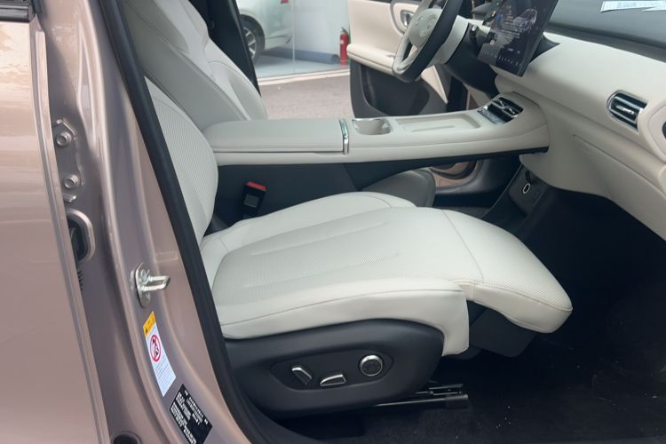 Used CHANGAN NEVO Q05 2026 Model 506 Max Right Front Seat