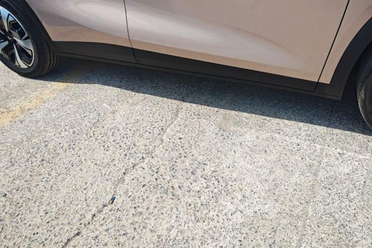 Used CHANGAN NEVO Q05 2026 Model 506 Max Right Side Sill