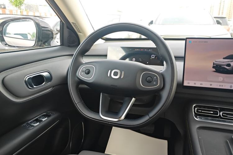 Used CHANGAN NEVO Q05 2026 Model 506 Max Steering Wheel