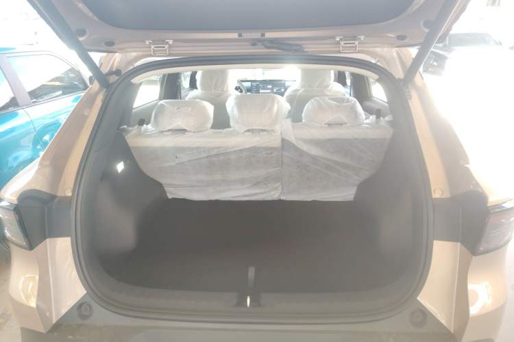 Used CHANGAN NEVO Q05 2026 Model 506 Max Trunk