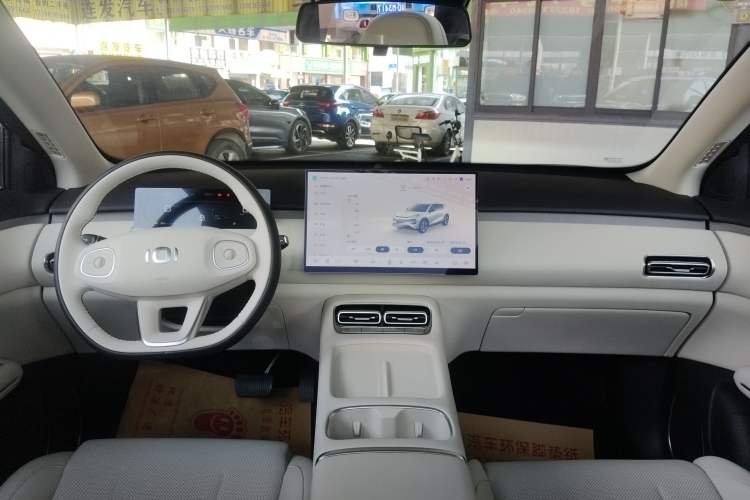 Used CHANGAN NEVO Q05 2026 Model 506 Max Center Console