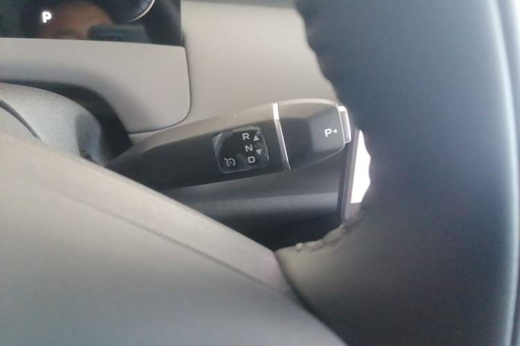 Used CHANGAN NEVO Q05 2026 Model 405Air Gear Lever