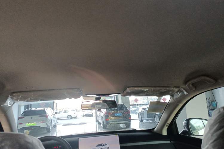 Used CHANGAN NEVO Q05 2026 Model 405Air Headliner