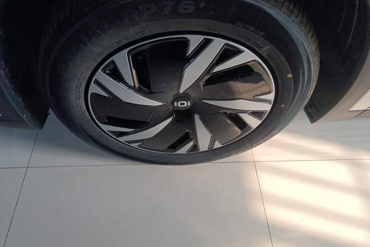 Used CHANGAN NEVO Q05 2026 Model 405Air Left Front Wheel Hub