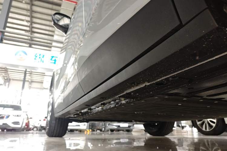 Used CHANGAN NEVO Q05 2026 Model 405Max Left Side Sill