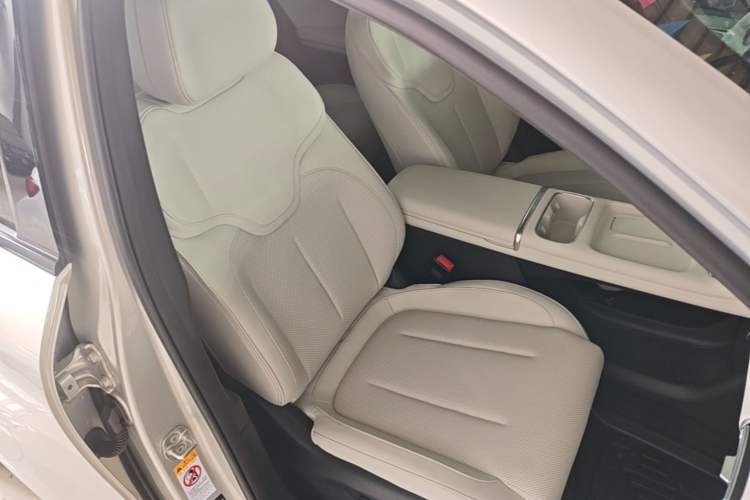 Used CHANGAN NEVO Q05 2026 Model 405Max Right Front Seat