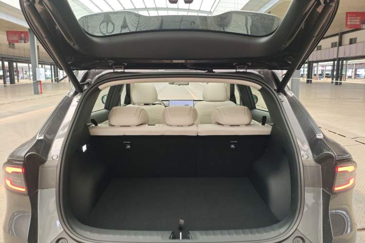Used CHANGAN NEVO Q05 2026 Model 506 Max Trunk