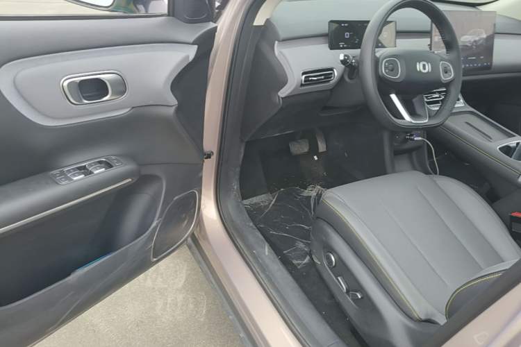 Used CHANGAN NEVO Q05 2026 Model 506 Max Driver Seat