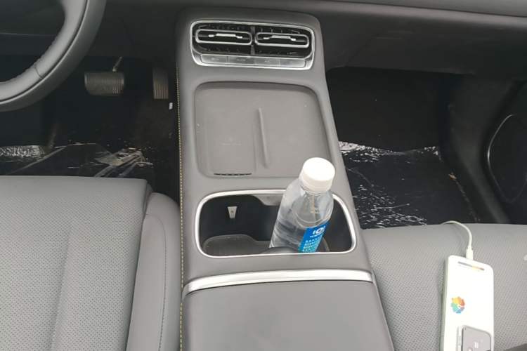 Used CHANGAN NEVO Q05 2026 Model 506 Max Gear Lever